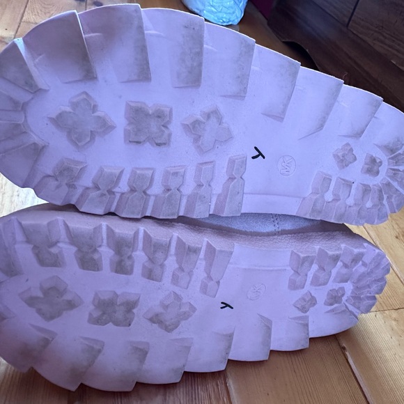 Michael Kors Girls Boots - Picture 10 of 10